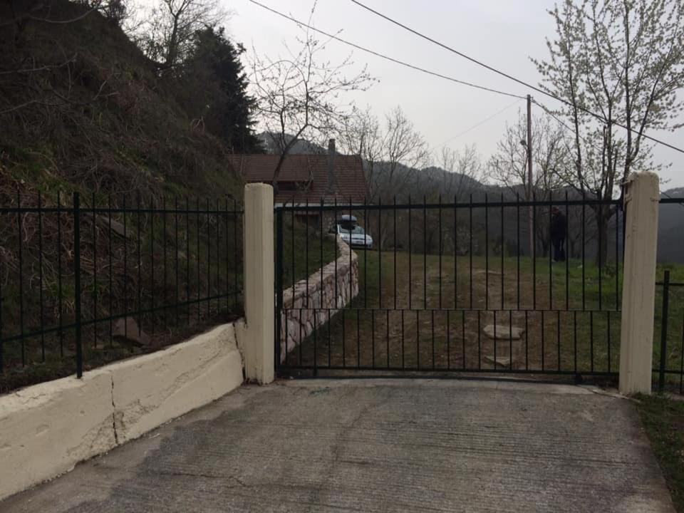 Mikro Katafygio Stavli Εξωτερικό φωτογραφία
